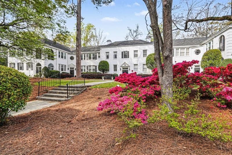 1 bedroom, 1 bathroom, 602 sq ft condominium for sale at 21 Peachtree Memorial Drive 8, Atlanta, GA 30309 — photo 6