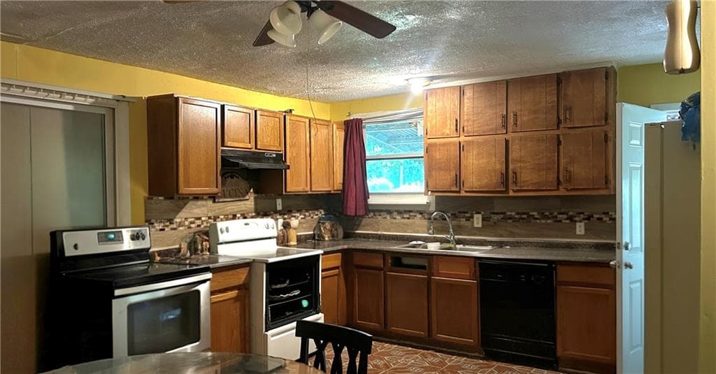 5 bedroom, 3 bathroom, 1,736 sq ft single family residence for sale at 5405 Lee Circle, Forest Park, GA 30297 — photo 10