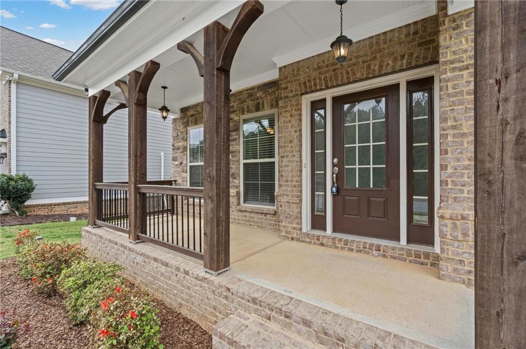 4 bedroom, 4 bathroom, 3,901 sq ft single family residence for sale at 501 La Perla Drive, Sugar Hill, GA 30518 — photo 4