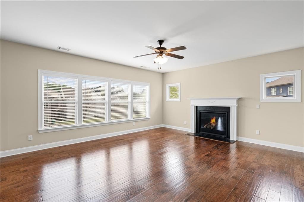 4 bedroom, 4 bathroom, 3,901 sq ft single family residence for sale at 501 La Perla Drive, Sugar Hill, GA 30518 — photo 6