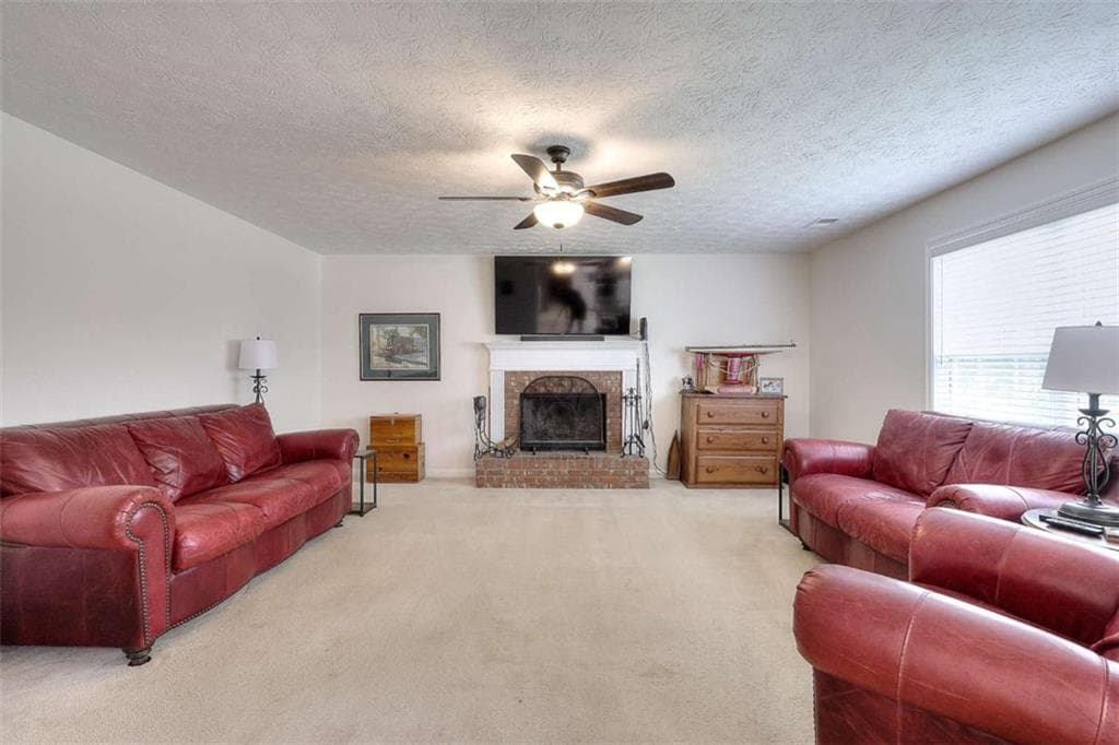 4 bedroom, 3 bathroom, 2,406 sq ft single family residence for sale at 520 Ansley Forest Drive, Monroe, GA 30655 — photo 4