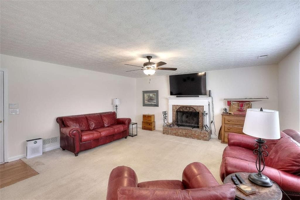 4 bedroom, 3 bathroom, 2,406 sq ft single family residence for sale at 520 Ansley Forest Drive, Monroe, GA 30655 — photo 5