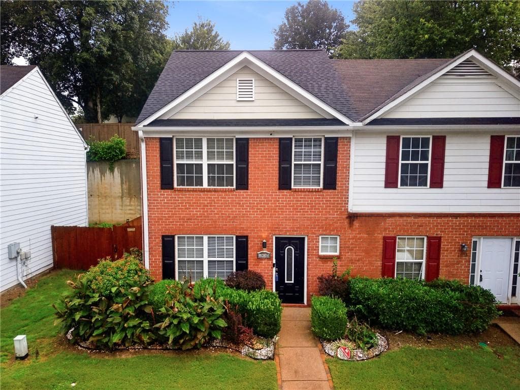 3 bedroom, 3 bathroom, 1,382 sq ft townhouse under contract at 1955 Shawn Wayne Circle, Atlanta, GA 30316