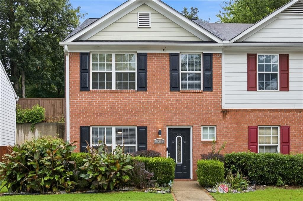 3 bedroom, 3 bathroom, 1,382 sq ft townhouse under contract at 1955 Shawn Wayne Circle, Atlanta, GA 30316 — photo 3