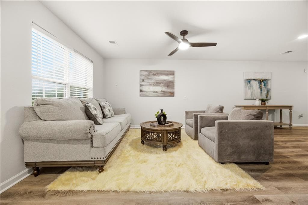 3 bedroom, 3 bathroom, 1,382 sq ft townhouse under contract at 1955 Shawn Wayne Circle, Atlanta, GA 30316 — photo 5