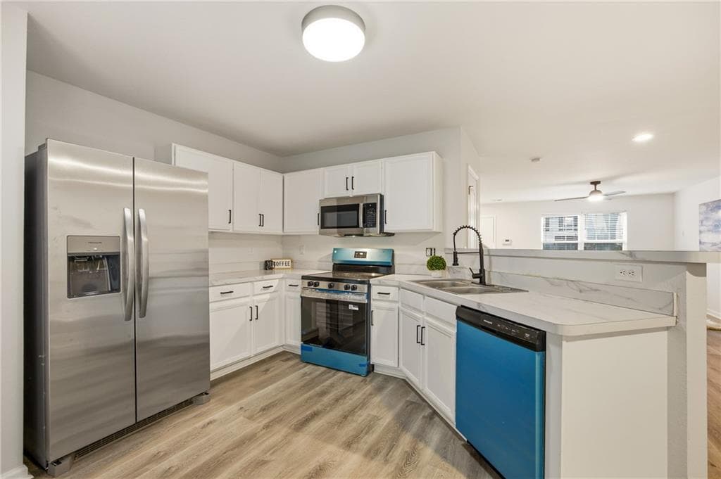 3 bedroom, 3 bathroom, 1,382 sq ft townhouse under contract at 1955 Shawn Wayne Circle, Atlanta, GA 30316 — photo 8