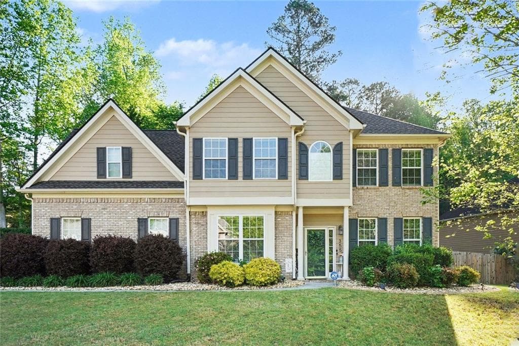 4 bedroom, 4 bathroom, 2,765 sq ft single family residence under contract at 355 Thorn Creek Way, Dallas, GA 30157