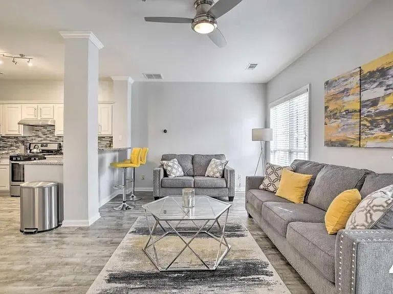 2 bedroom, 3 bathroom, 1,418 sq ft townhouse for sale at 7129 Biltmore Way, Lithonia, GA 30058 — photo 4