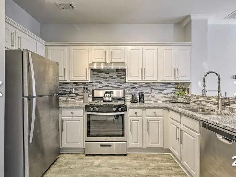 2 bedroom, 3 bathroom, 1,418 sq ft townhouse for sale at 7129 Biltmore Way, Lithonia, GA 30058 — photo 7