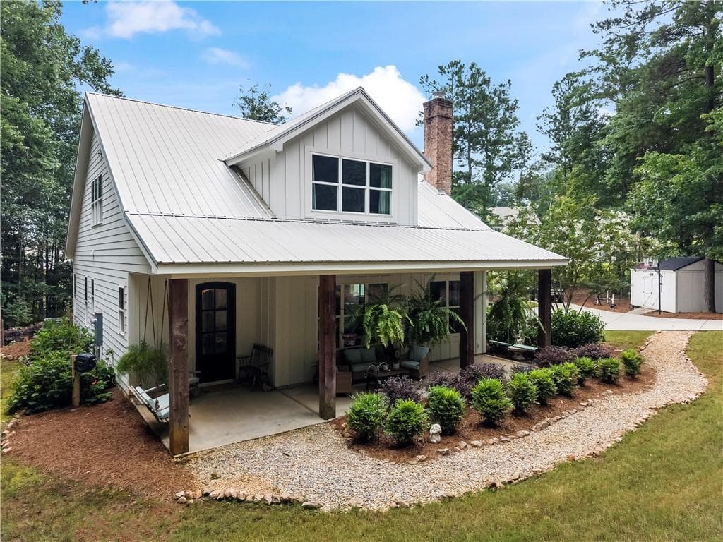 6 bedroom, 6 bathroom, 4,007 sq ft single family residence under contract at 238 Dooley Road, Dallas, GA 30132