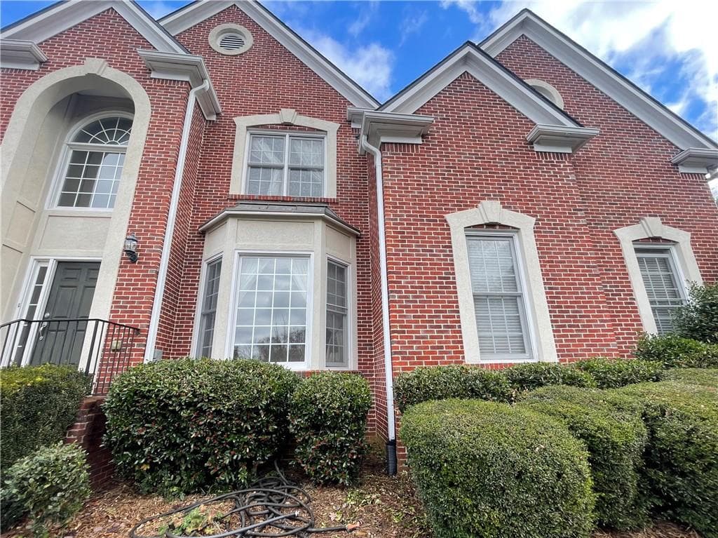 5 bedroom, 4 bathroom, 3,246 sq ft single family residence for rent at 555 Vinings Springs Drive, Mableton, GA 30126 for $3,585 a month — photo 1 of 55