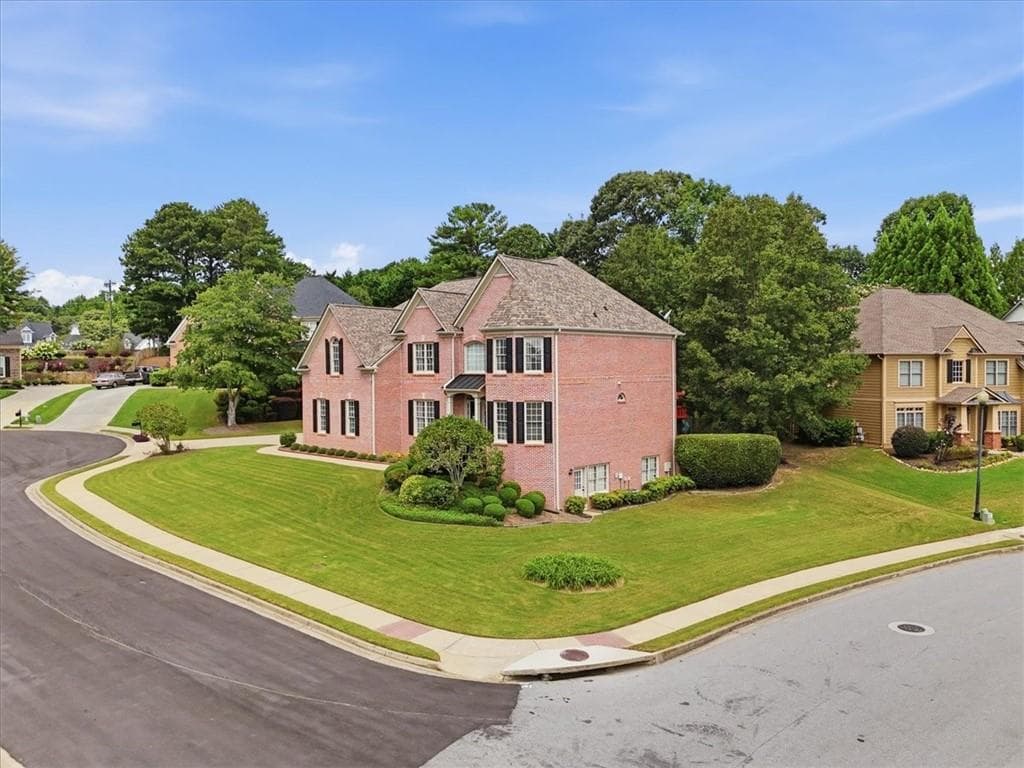 5 bedroom, 4 bathroom, 3,889 sq ft single family residence under contract at 1734 Woodbow Path, Dacula, GA 30019 — photo 4