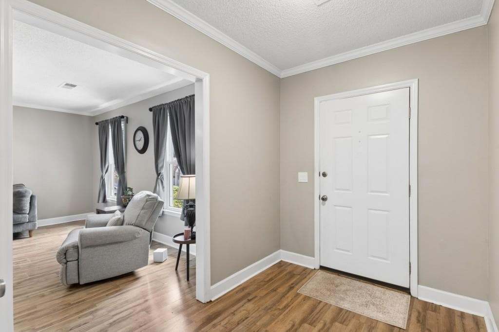 3 bedroom, 3 bathroom, 1,716 sq ft townhouse for sale at 934 Lenox Hill Court, Atlanta, GA 30324 — photo 6