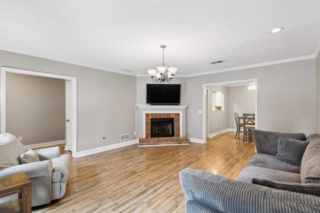 3 bedroom, 3 bathroom, 1,716 sq ft townhouse for sale at 934 Lenox Hill Court, Atlanta, GA 30324 — photo 9