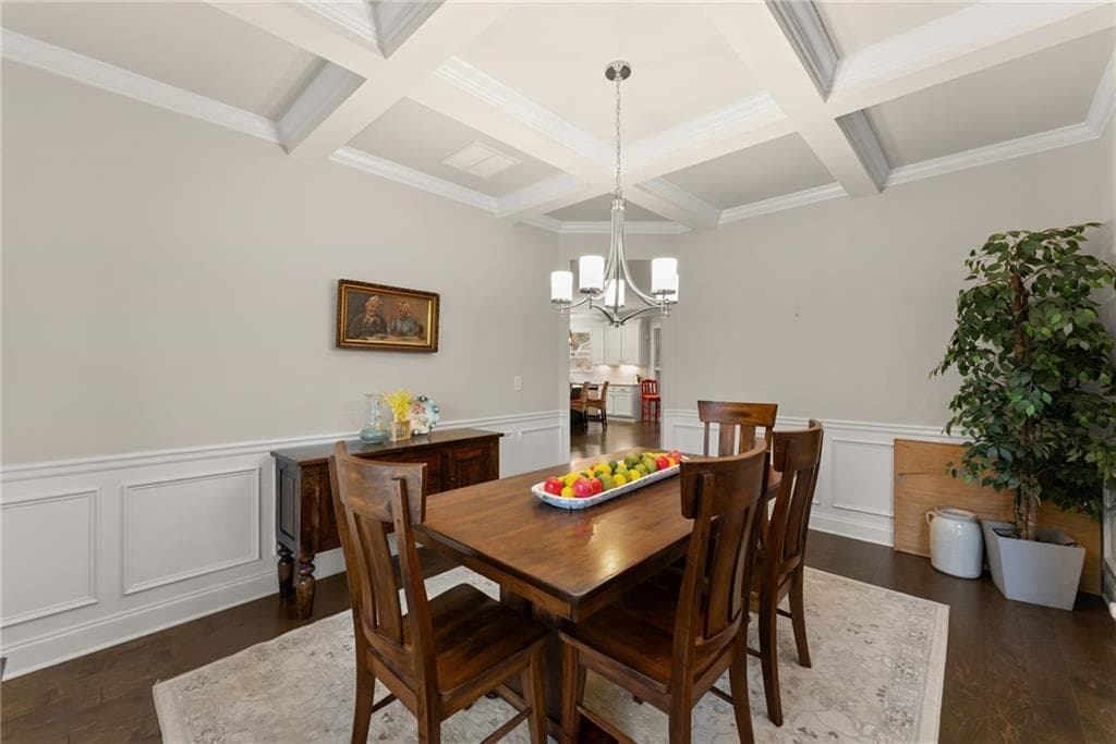 5 bedroom, 4 bathroom, 3,313 sq ft single family residence under contract at 6910 Concord Brook Lane, Cumming, GA 30028 — photo 9