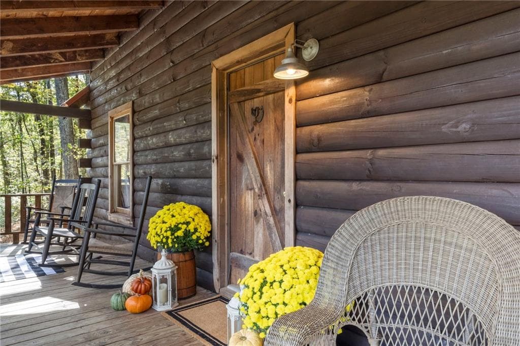 3 bedroom, 2 bathroom, 3,675 sq ft single family residence for sale at 7790 Atlanta Newnan Road, Chattahoochee Hills, GA 30268 — photo 3