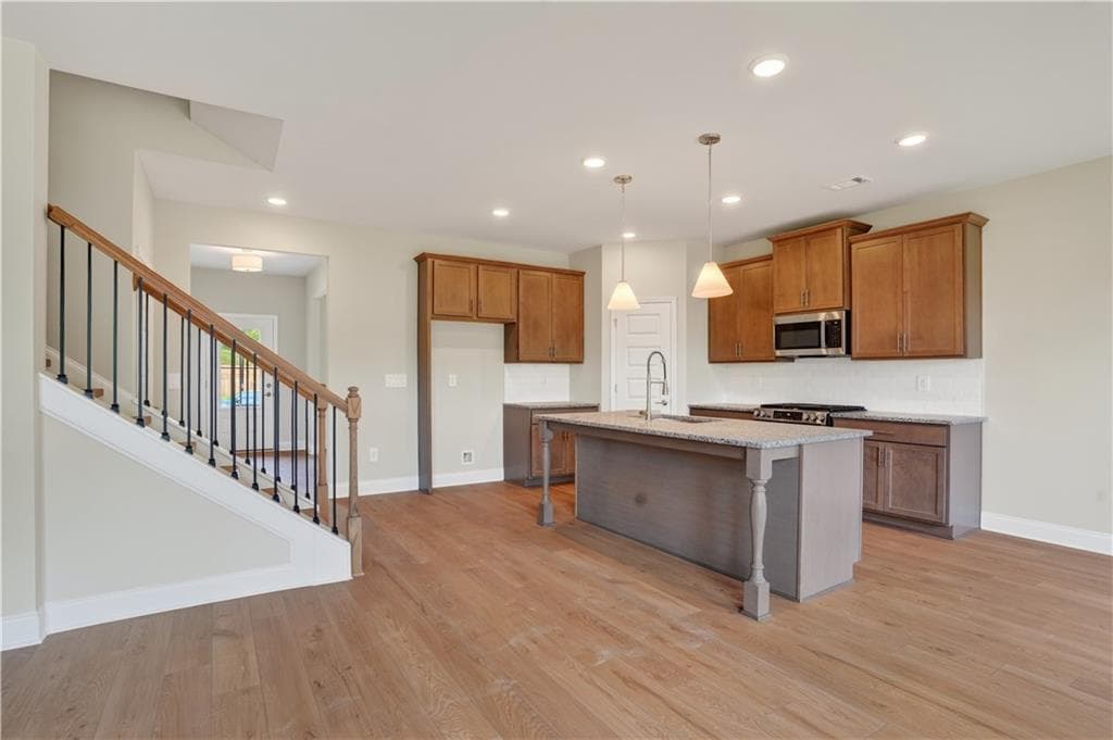 5 bedroom, 3 bathroom, 2,676 sq ft single family residence for sale at 214 Sage Lot 31 Street, Commerce, GA 30529 — photo 10