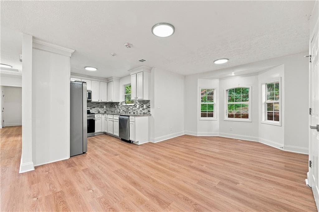 3 bedroom, 2 bathroom, 1,432 sq ft single family residence for sale at 1338 Armstead Circle, Monroe, GA 30655 — photo 8
