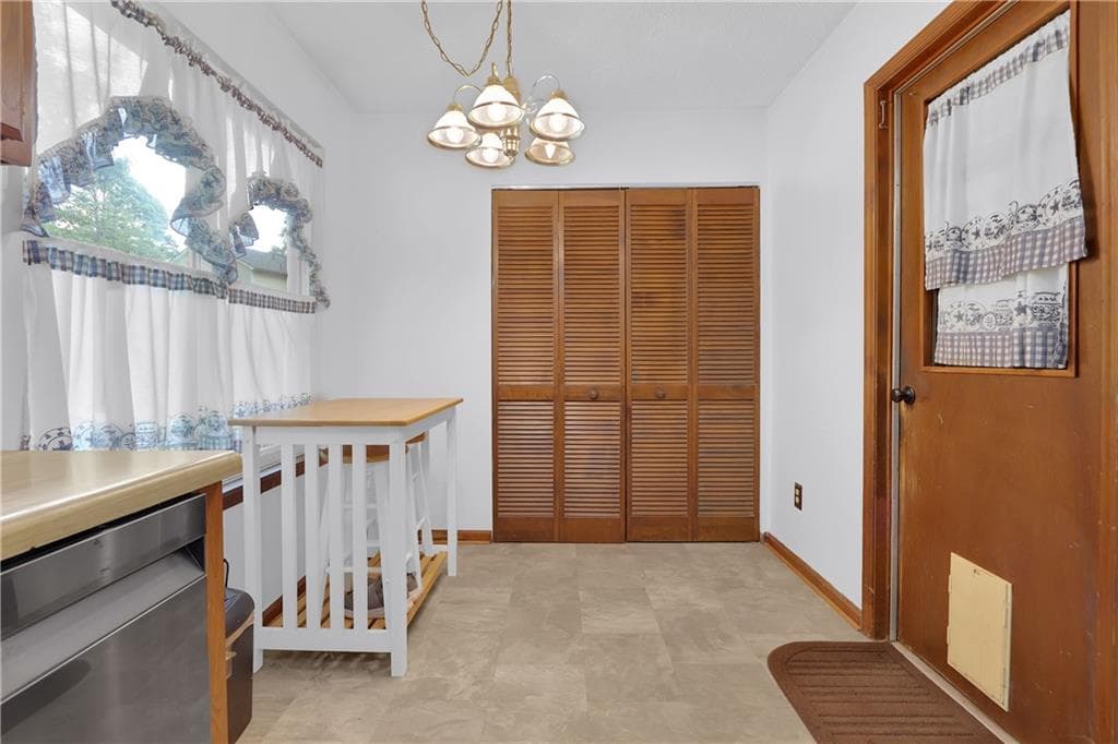 3 bedroom, 2 bathroom, 1,313 sq ft single family residence under contract at 2425 Rhoanoke Drive, Duluth, GA 30096 — photo 7