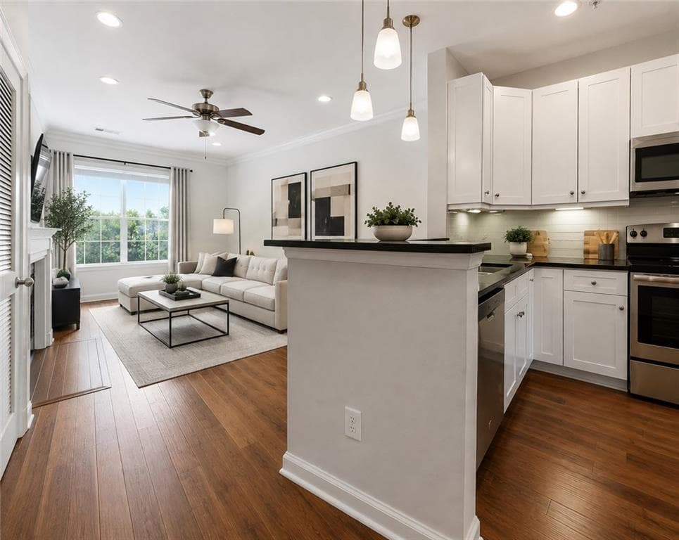 1 bedroom, 1 bathroom, 780 sq ft condominium for sale at 10 Perimeter Summit Boulevard 4443, Atlanta, GA 30319 — photo 1 of 39