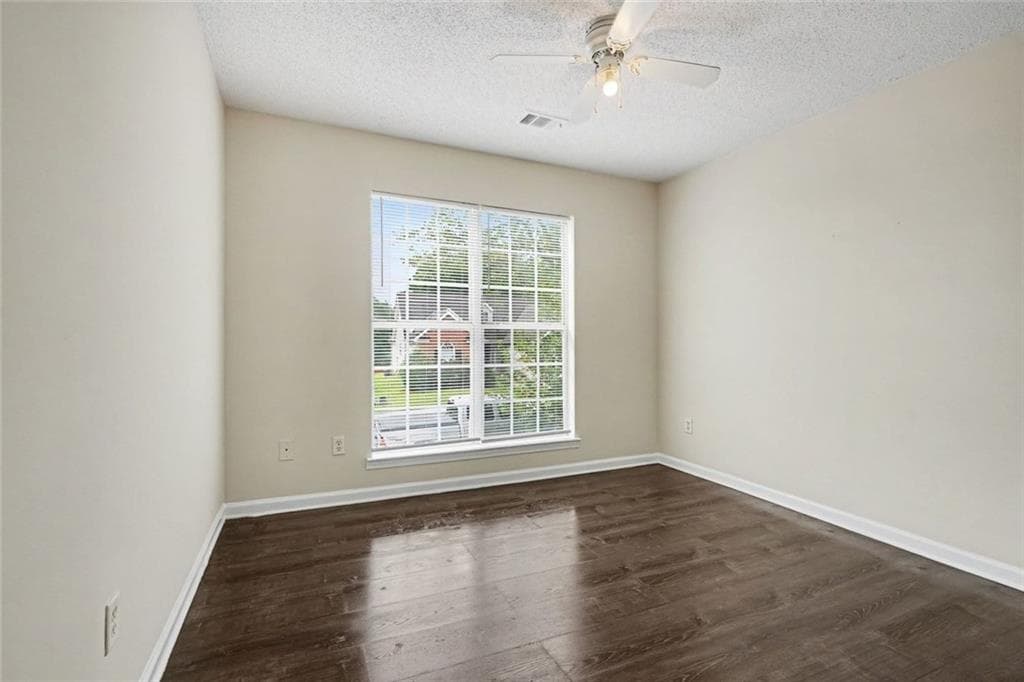 3 bedroom, 2 bathroom, 1,400 sq ft single family residence for rent at 4824 Buchli Lane, Lithonia, GA 30038 for $1,600 a month — photo 4