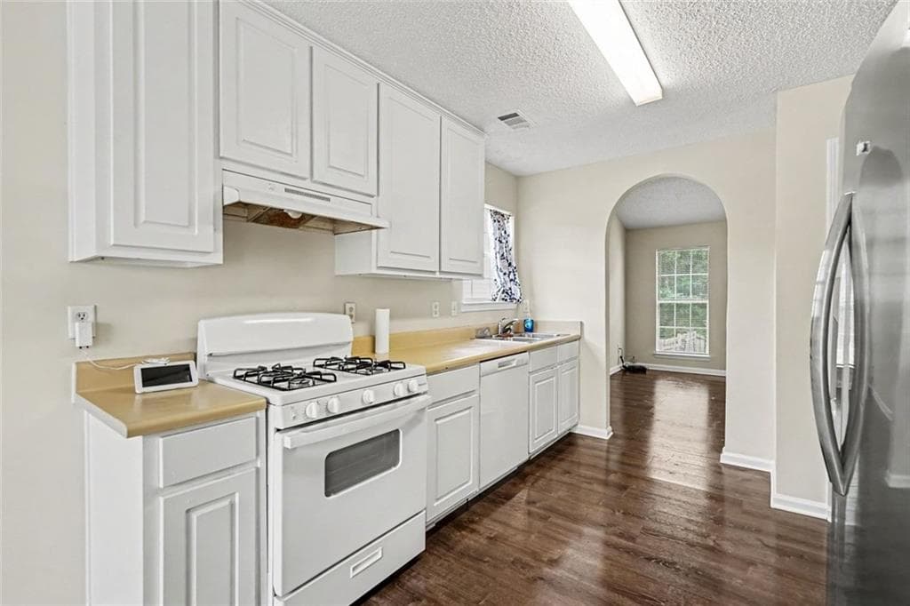 3 bedroom, 2 bathroom, 1,400 sq ft single family residence for rent at 4824 Buchli Lane, Lithonia, GA 30038 for $1,600 a month — photo 5