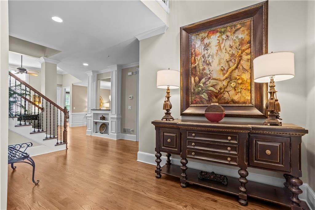 4 bedroom, 4 bathroom, 4,211 sq ft townhouse under contract at 2424 Loxford Lane, Alpharetta, GA 30009 — photo 3