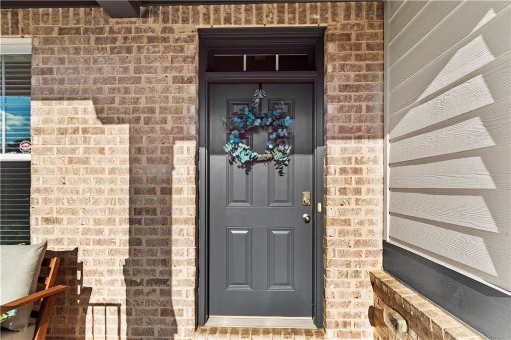 5 bedroom, 4 bathroom, 3,242 sq ft single family residence for sale at 622 Little Bear Loop, Canton, GA 30114 — photo 4