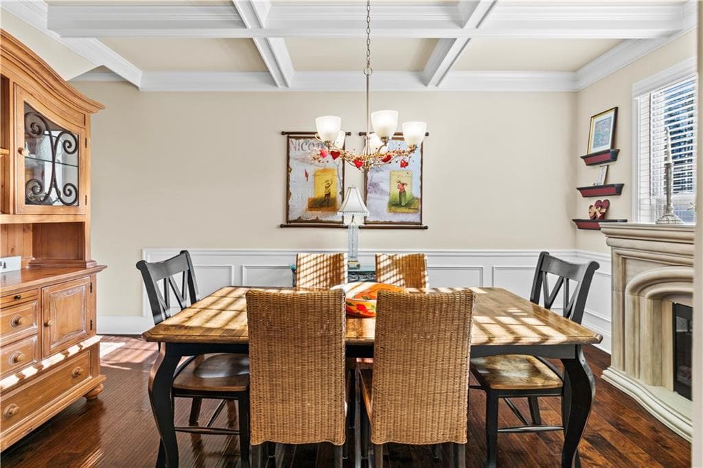 5 bedroom, 4 bathroom, 3,242 sq ft single family residence for sale at 622 Little Bear Loop, Canton, GA 30114 — photo 6