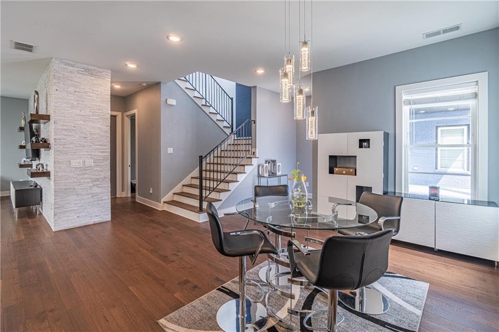 4 bedroom, 3 bathroom, 2,800 sq ft townhouse under contract at 42 Walthall Street B, Atlanta, GA 30307 — photo 4