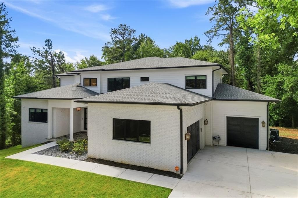 5 bedroom, 8 bathroom, 6,682 sq ft single family residence for rent at 1200 Moores Mill Road, Atlanta, GA 30327 for $12,500 a month — photo 3