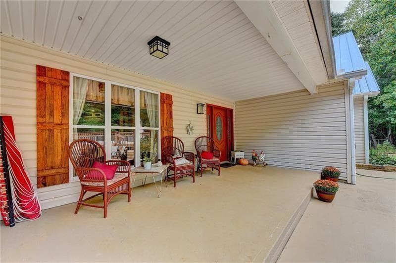 4 bedroom, 4 bathroom, 3,545 sq ft single family residence for sale at 5405 Oak Grove Circle, Cumming, GA 30028 — photo 8