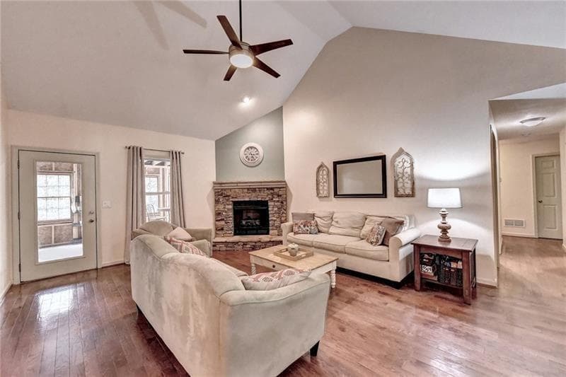 4 bedroom, 4 bathroom, 3,545 sq ft single family residence for sale at 5405 Oak Grove Circle, Cumming, GA 30028 — photo 9