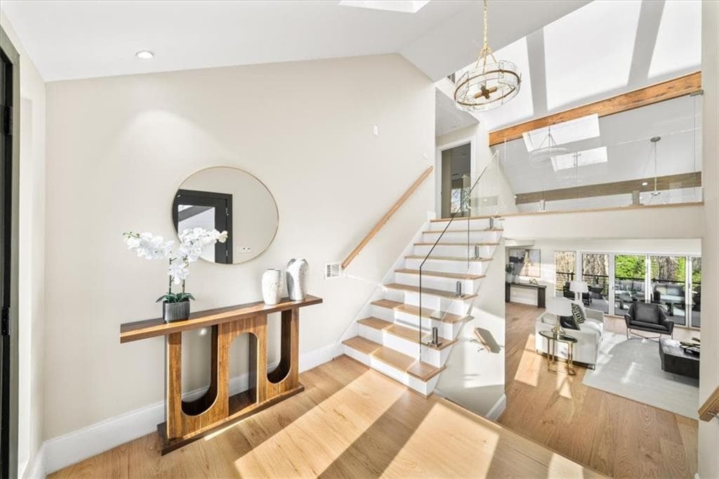 7 bedroom, 5 bathroom, 5,264 sq ft single family residence under contract at 250 Bruton Way, Sandy Springs, GA 30342 — photo 5