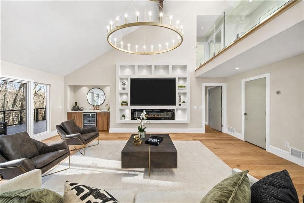 7 bedroom, 5 bathroom, 5,264 sq ft single family residence under contract at 250 Bruton Way, Sandy Springs, GA 30342 — photo 9
