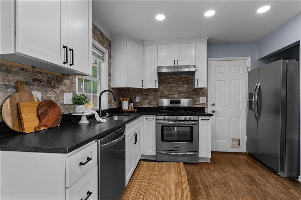 2 bedroom, 3 bathroom, 1,688 sq ft single family residence under contract at 1175 Haven Brook Way, Atlanta, GA 30319 — photo 6