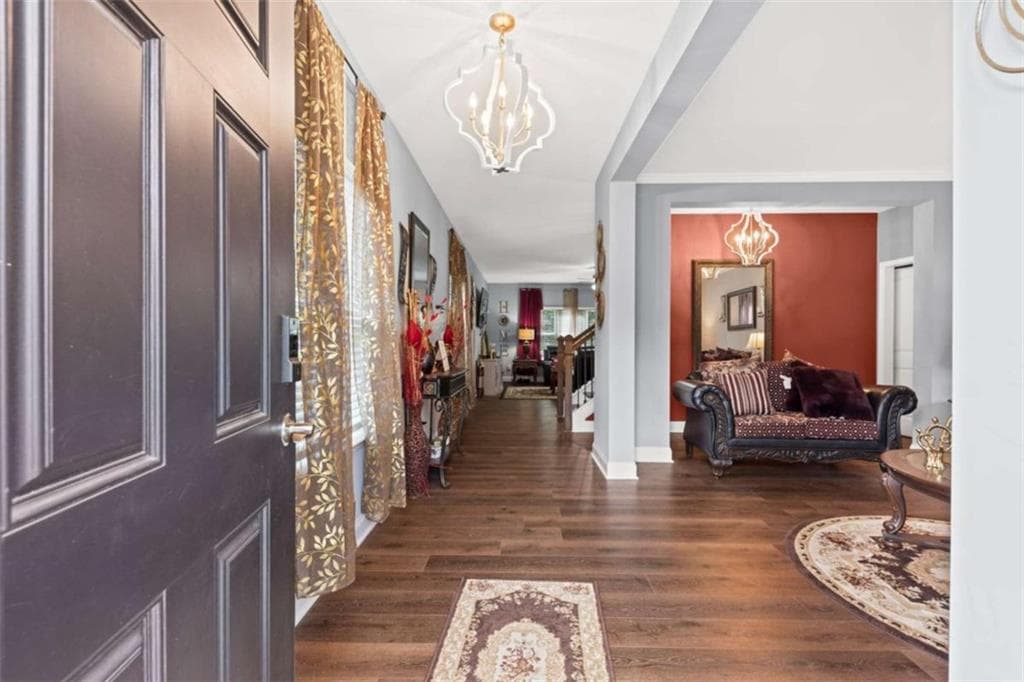 6 bedroom, 5 bathroom, 5,068 sq ft single family residence for sale at 4304 Bellwood Circle, South Fulton, GA 30349 — photo 2
