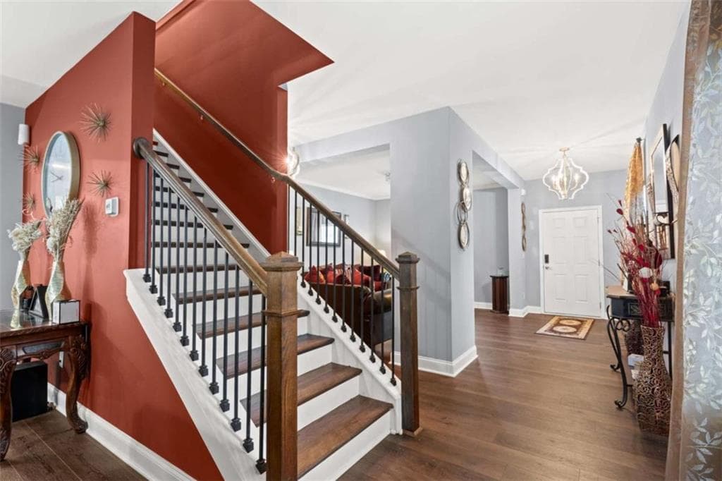 6 bedroom, 5 bathroom, 5,068 sq ft single family residence for sale at 4304 Bellwood Circle, South Fulton, GA 30349 — photo 3
