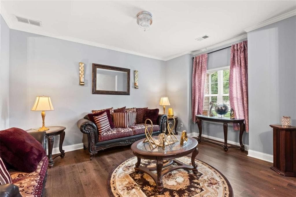 6 bedroom, 5 bathroom, 5,068 sq ft single family residence for sale at 4304 Bellwood Circle, South Fulton, GA 30349 — photo 4