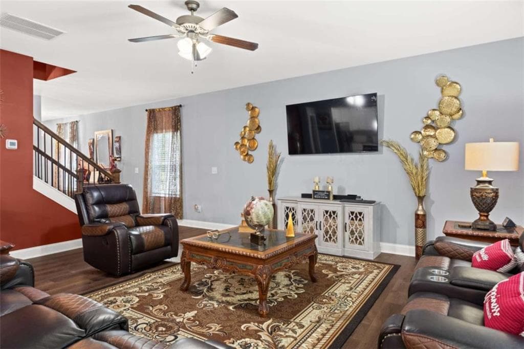 6 bedroom, 5 bathroom, 5,068 sq ft single family residence for sale at 4304 Bellwood Circle, South Fulton, GA 30349 — photo 7