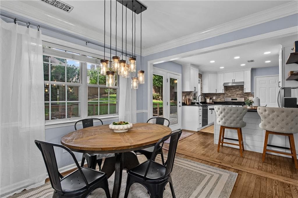 2 bedroom, 3 bathroom, 1,688 sq ft single family residence under contract at 1175 Haven Brook Way, Atlanta, GA 30319 — photo 3