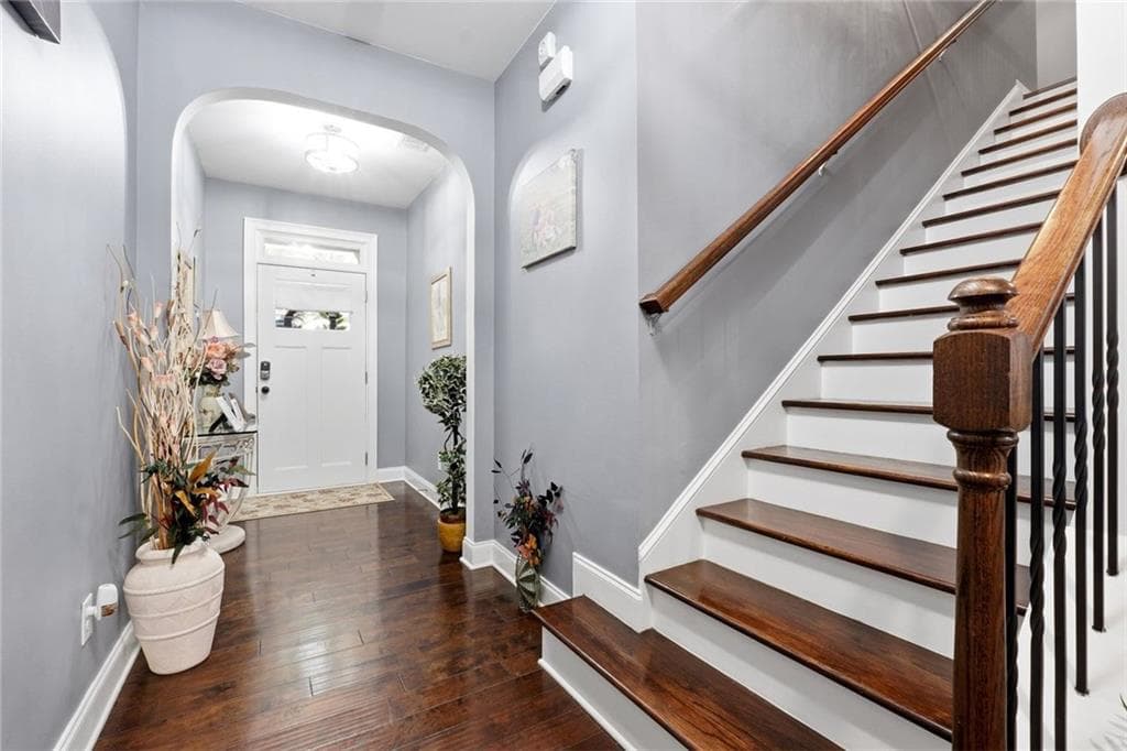 3 bedroom, 3 bathroom, 2,340 sq ft townhouse under contract at 5058 Whiteoak Street, Smyrna, GA 30080 — photo 2