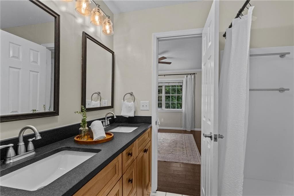 2 bedroom, 3 bathroom, 1,688 sq ft single family residence under contract at 1175 Haven Brook Way, Atlanta, GA 30319 — photo 5