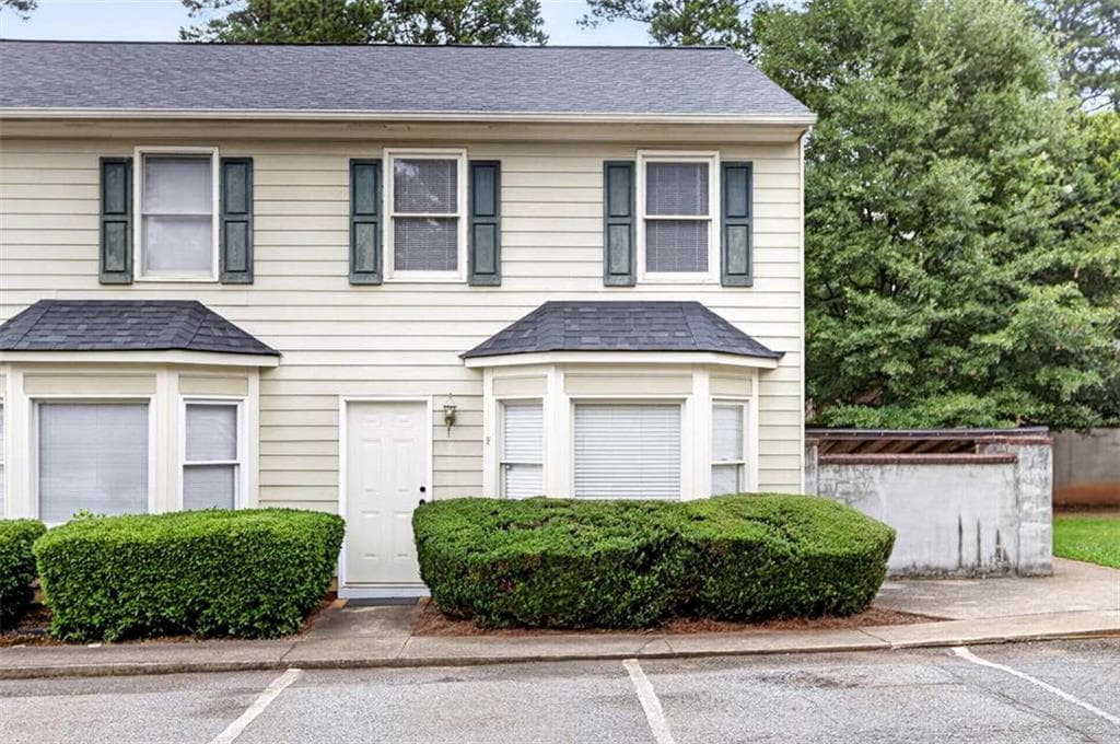 2 bedroom, 3 bathroom, 1,101 sq ft home for sale at 125 Dennis Drive, Athens, GA