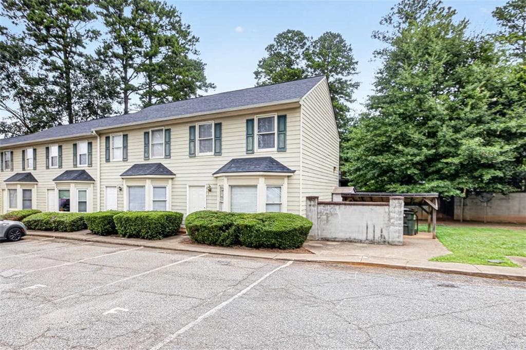 2 bedroom, 3 bathroom, 1,101 sq ft condominium for sale at 125 Dennis Drive, Athens, GA 30605 — photo 4