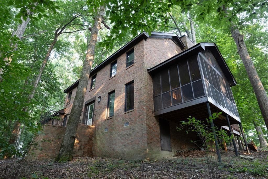 2064 Palmer Court