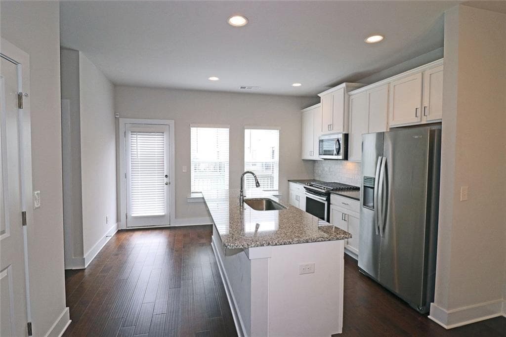 3 bedroom, 4 bathroom, 2,400 sq ft townhouse for rent at 2163 Wiggins Walk, Atlanta, GA 30316 for $2,500 a month — photo 8