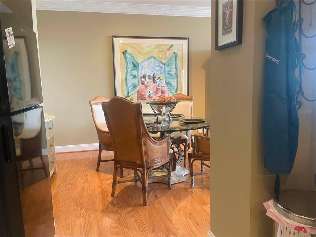 2 bedroom, 1 bathroom, 840 sq ft condominium for sale at 3060 Pharr Court North 821, Atlanta, GA 30305 — photo 4