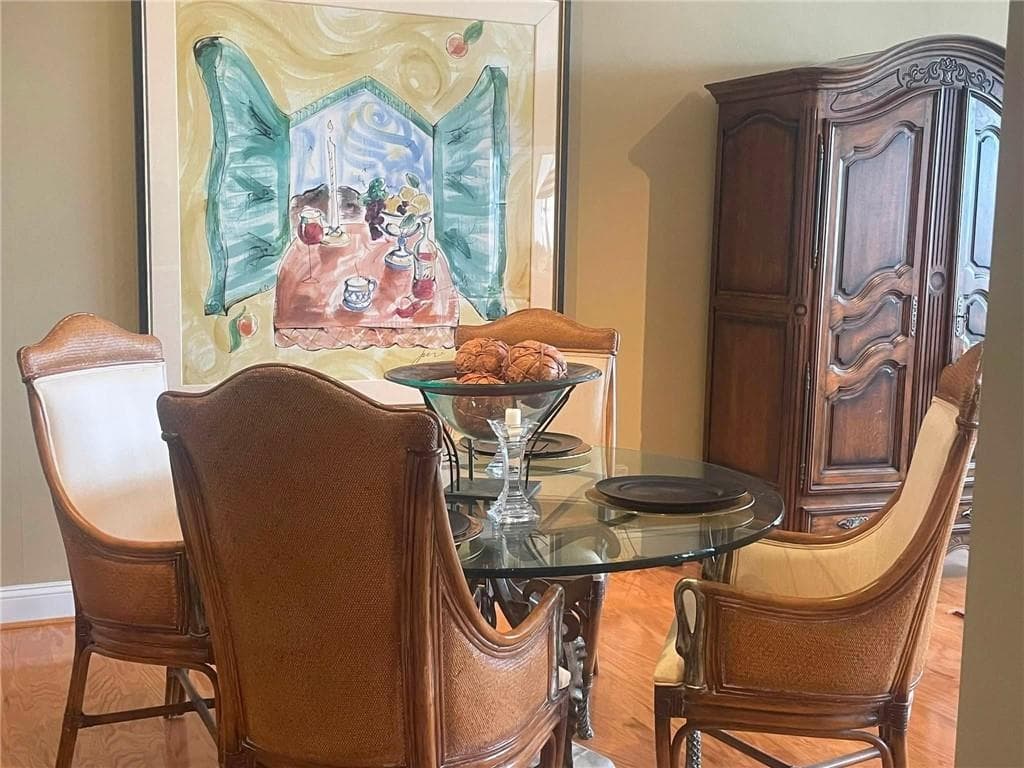 2 bedroom, 1 bathroom, 840 sq ft condominium for sale at 3060 Pharr Court North 821, Atlanta, GA 30305