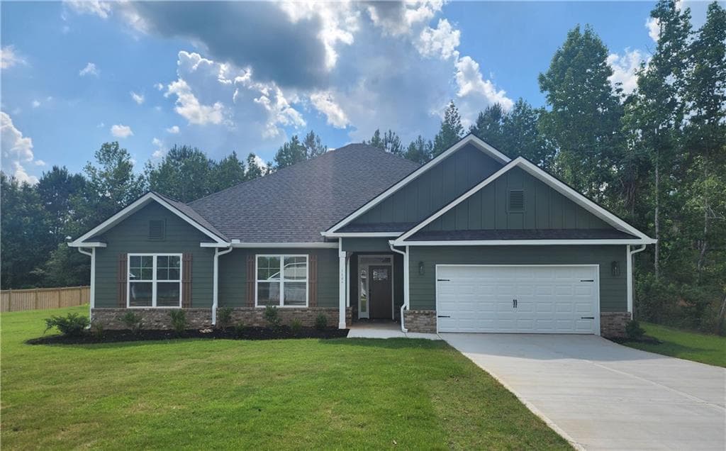 4 bedroom, 3 bathroom, 2,505 sq ft single family residence for sale at 1101 Stiles Crossing, Griffin, GA 30223